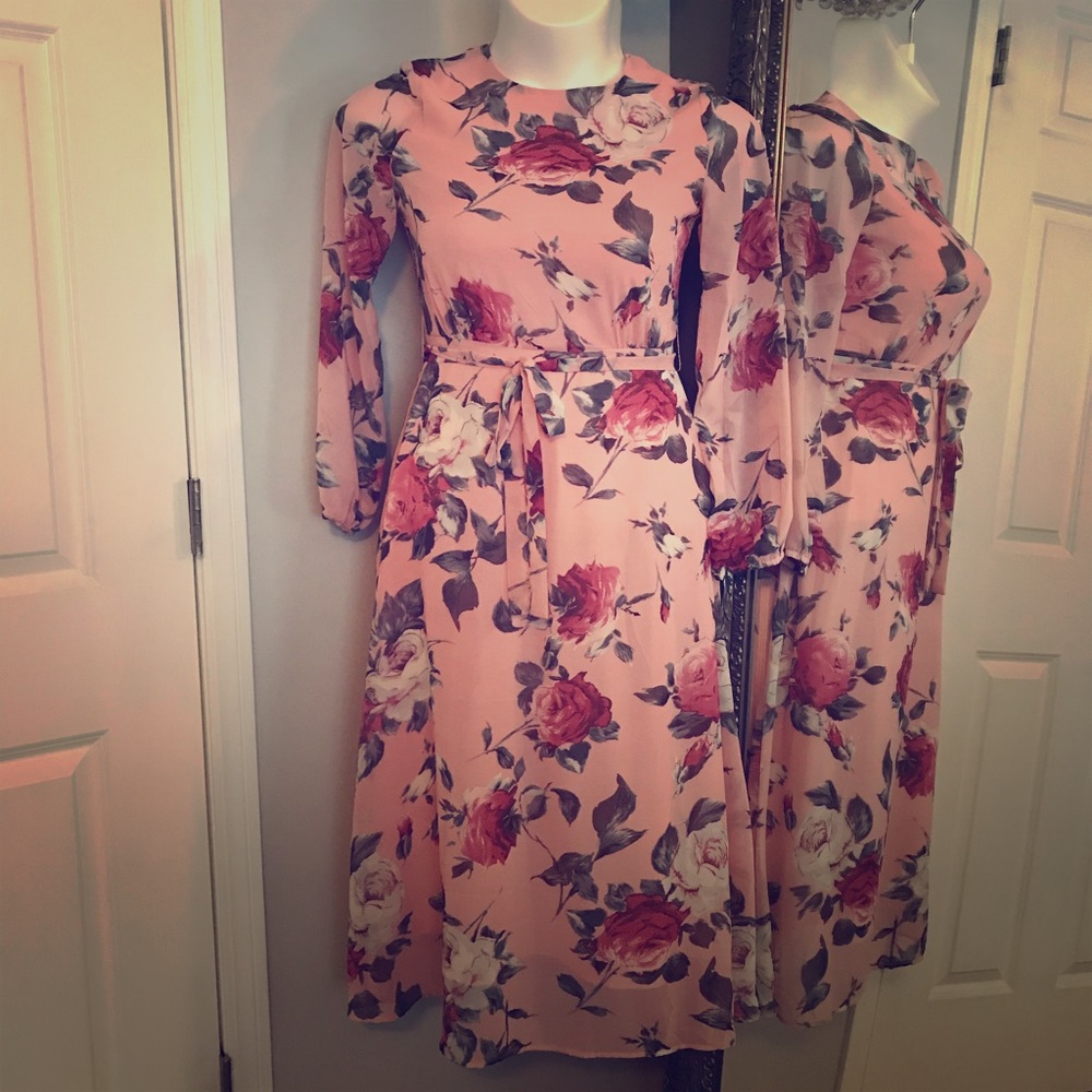 Beautiful Boutique Pink Flower Dress Davi & Dani